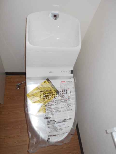 トイレ　※同物件、別部屋になります。