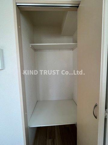 収納　車をお持ちの方に嬉しい駐車場付きの物件です