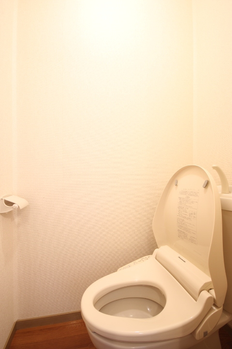 トイレ　温水洗浄便座付きトイレです！