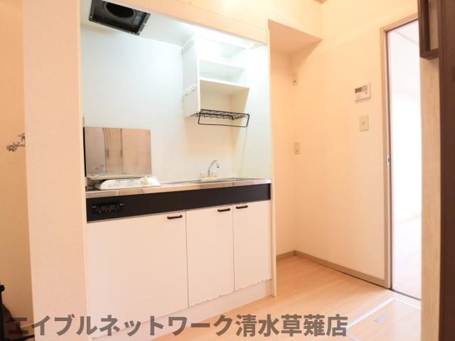 キッチン　コンパクトなキッチンで掃除もラクラク