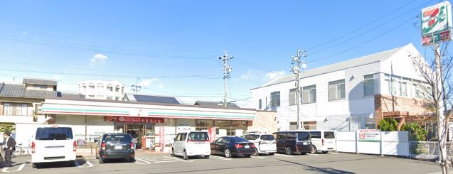 コンビニ　セブンイレブン（コンビニ）まで150m