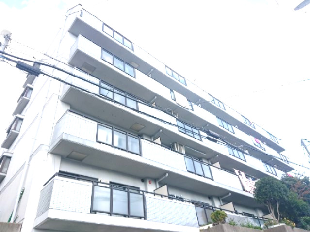 神戸市長田区鶯町のマンションの建物外観