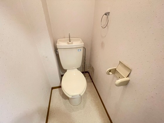 トイレ　※別号室のお写真です