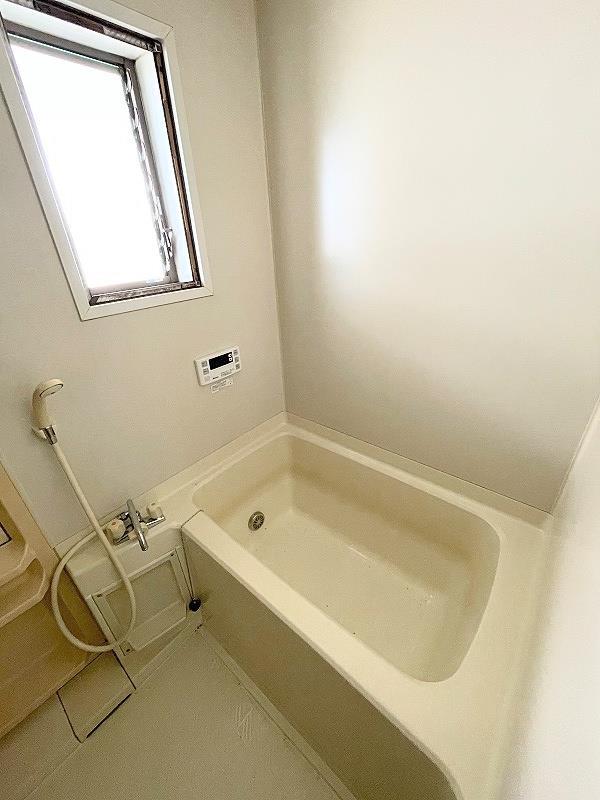 バス・シャワールーム　追焚き機能付き