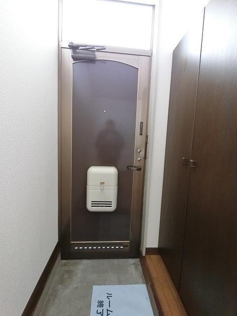 玄関　ダブルロックドア