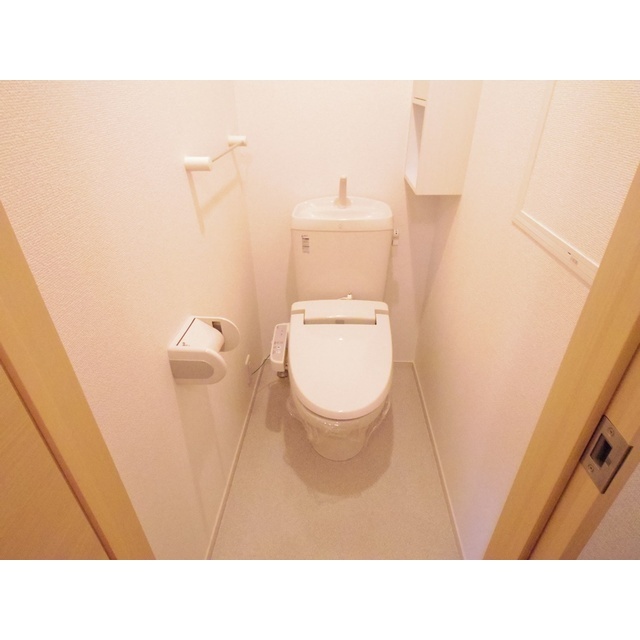 【東御市海善寺のアパートのトイレ】