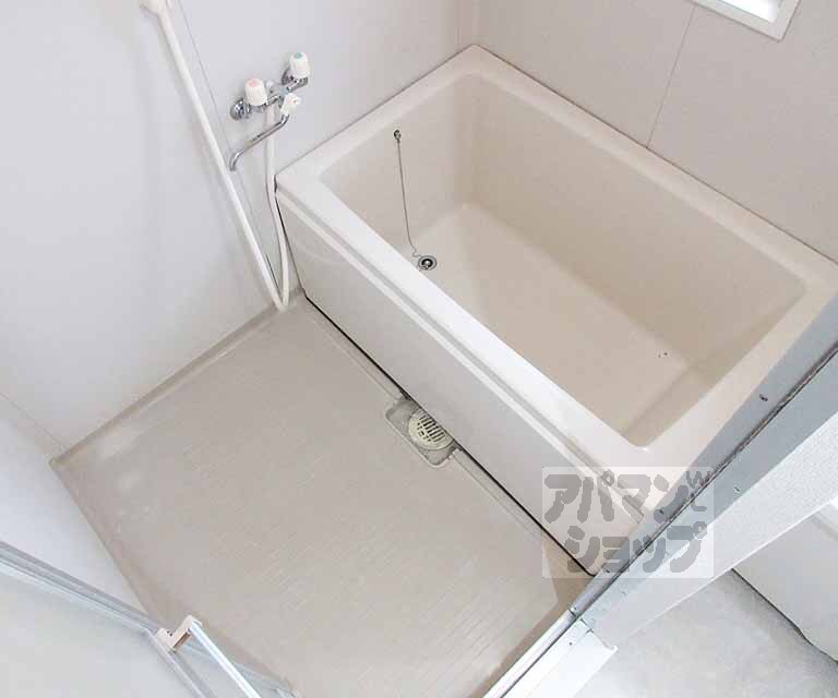 バス・シャワールーム　リラックスできるバスルーム・