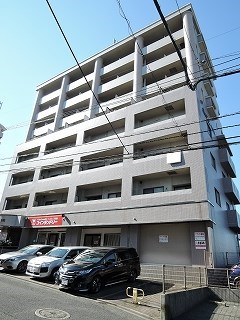 北九州市八幡西区八千代町のマンションの建物外観