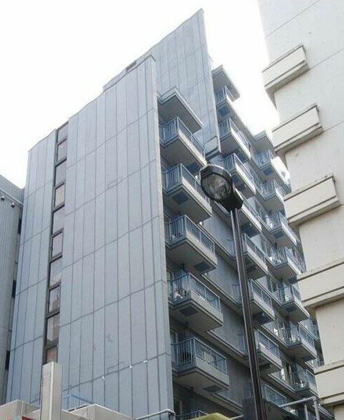 千代田区神田駿河台のマンションの建物外観