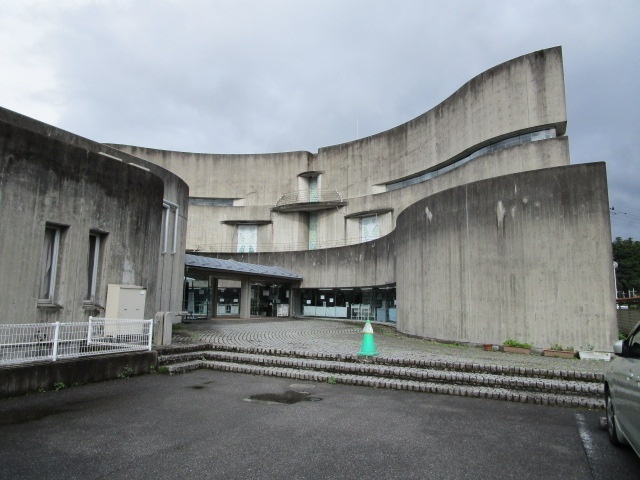 【メゾンタカノの図書館】