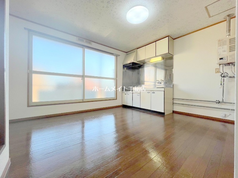 居室・リビング　明るく広々リビングスペース♪