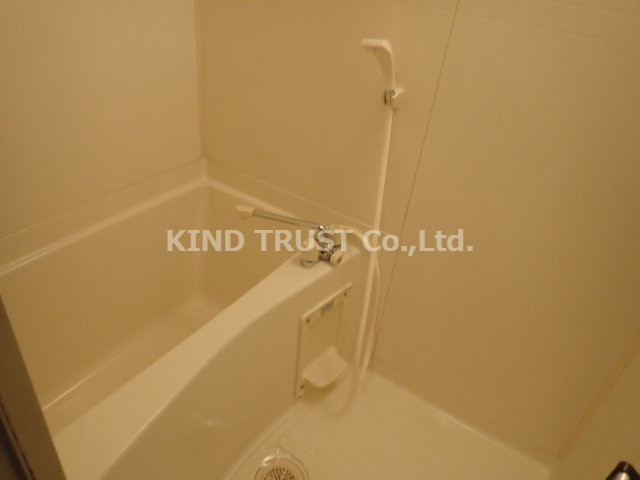 バス・シャワールーム　お風呂で日々の疲れを落としましょう