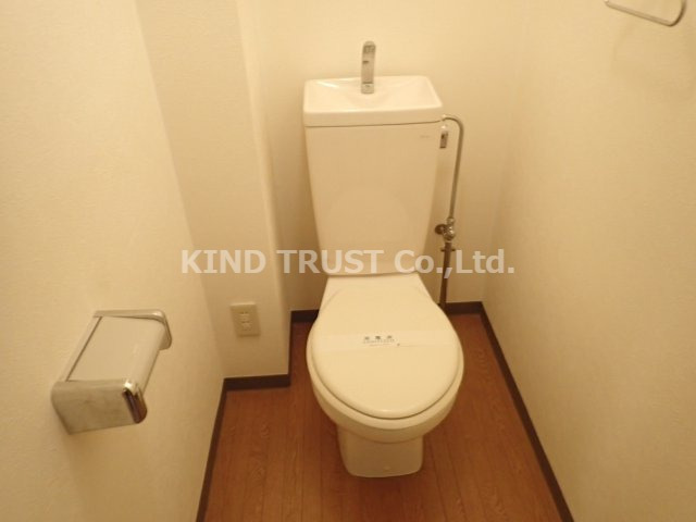 トイレ　落ち着いたトイレです