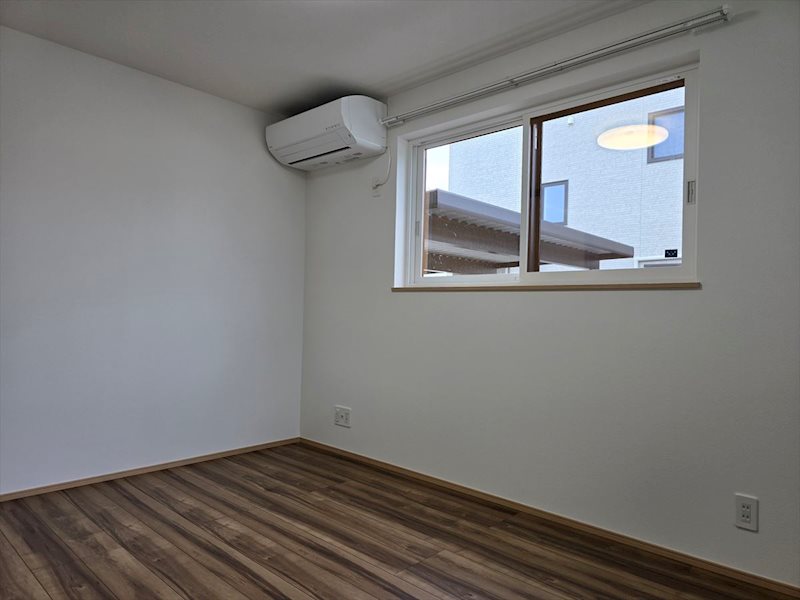 居室・リビング　洋室（6帖）の様子