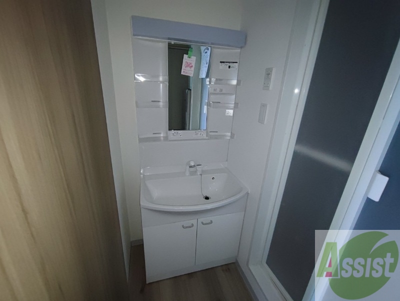 洗面設備　こちらに洗面台があります。朝の洗顔はこちらで。