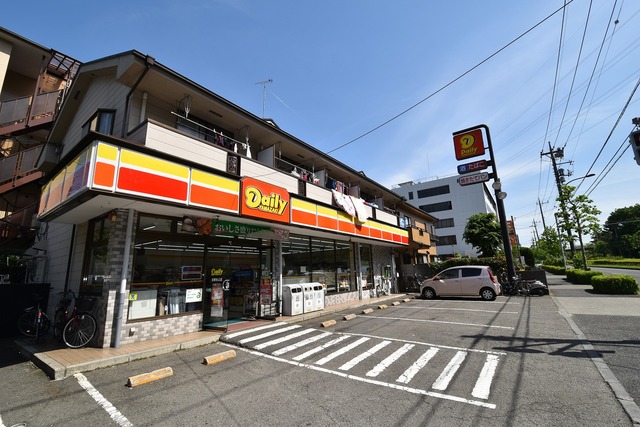 コンビニ　デイリーヤマザキ多摩永山店（コンビニ）まで6m