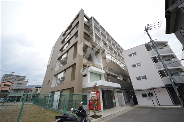 【神戸市長田区松野通のマンションの建物外観】