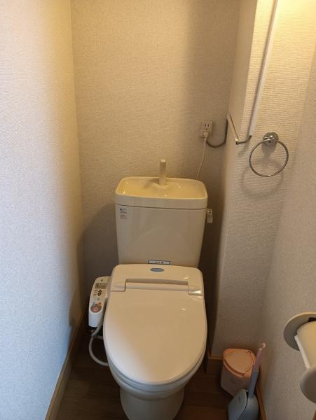 左京区鹿ケ谷徳善谷町のトイレ写真
