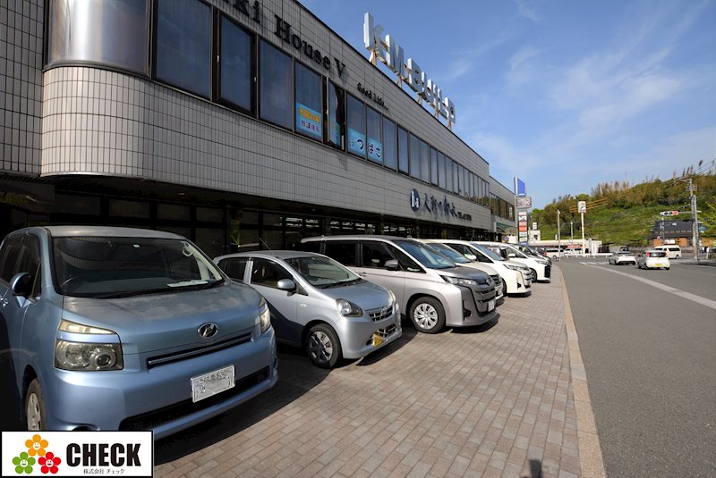 【田川市大字伊田のアパートの駐車場】