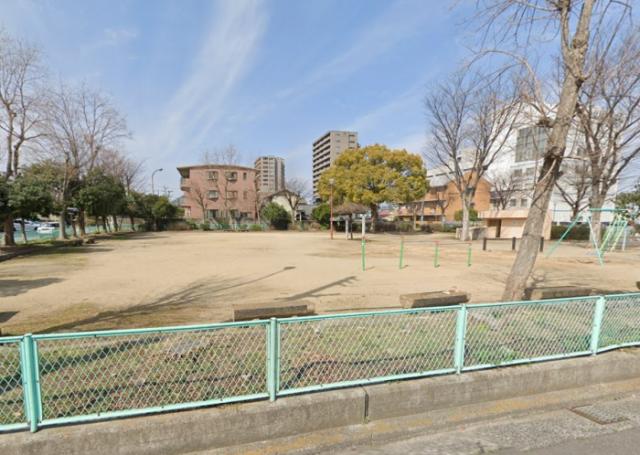 【松縄コーポの公園】