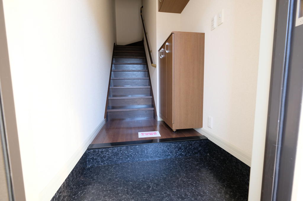 玄関　室内写真は別室です