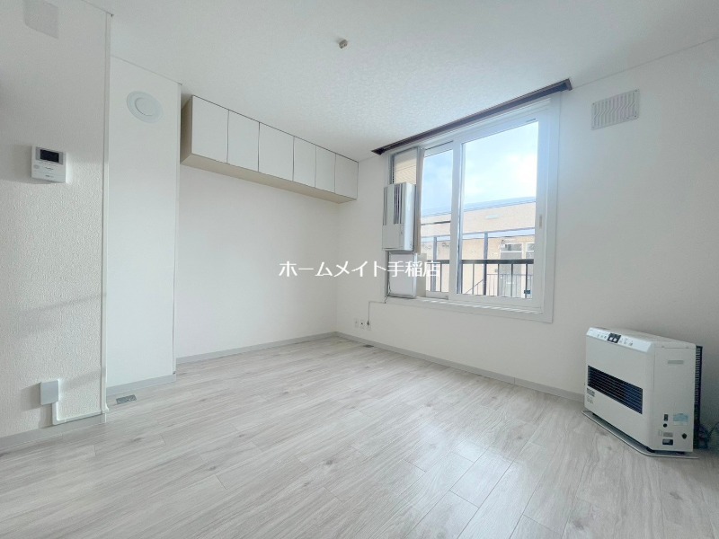 居室・リビング　明るく広々リビングスペース♪