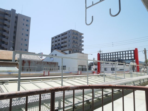 眺望　別部屋の内装写真です、現況有姿となります。