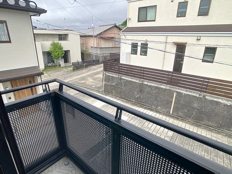 バルコニー　高台に立地