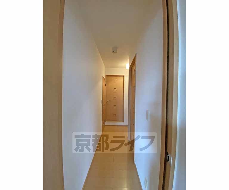 その他部屋・スペース　ＬＤＫから玄関方向です。