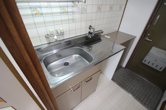キッチン　※別号室の写真です