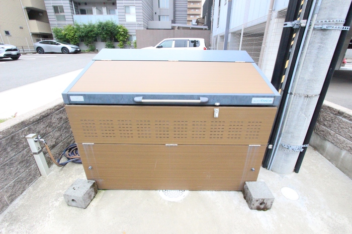 その他設備　忙しい朝に嬉しい敷地内ゴミ置き場もございます♪