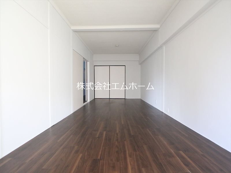 収納　洋室10.5帖　収納付