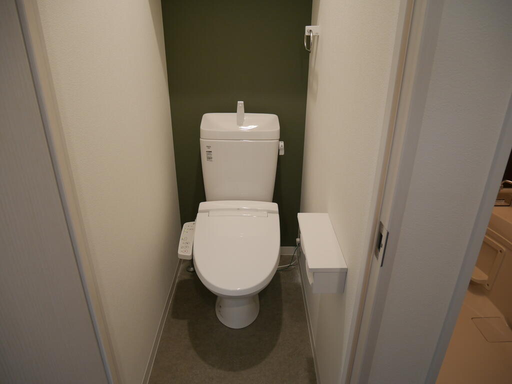 トイレ　温水洗浄便座