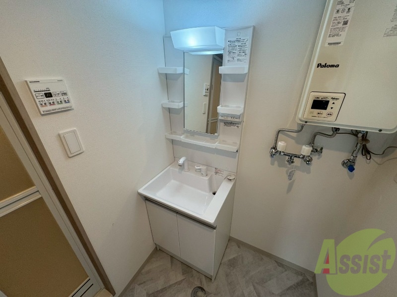 洗面設備　こちらに洗面台があります。朝の洗顔はこちらで。