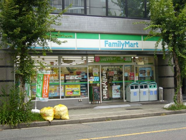 コンビニ　ファミリーマート　名駅３丁目店（コンビニ）まで237m