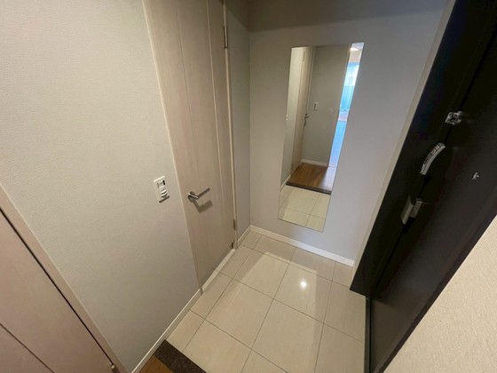 玄関　※他号室の写真使用・現況優先