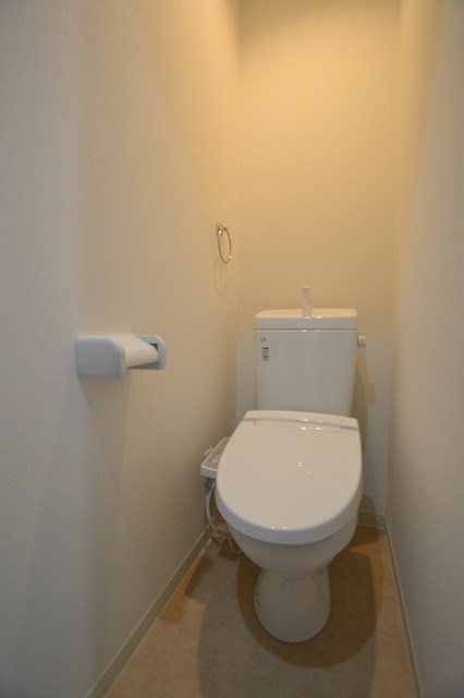 トイレ　別号室写真