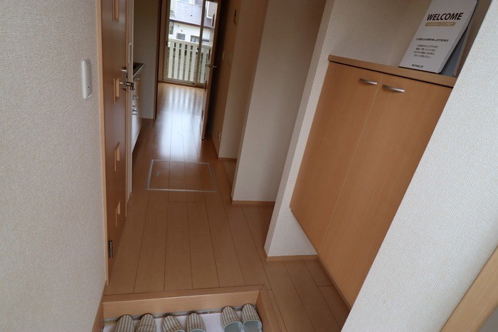 玄関　玄関　シューズボックスあり