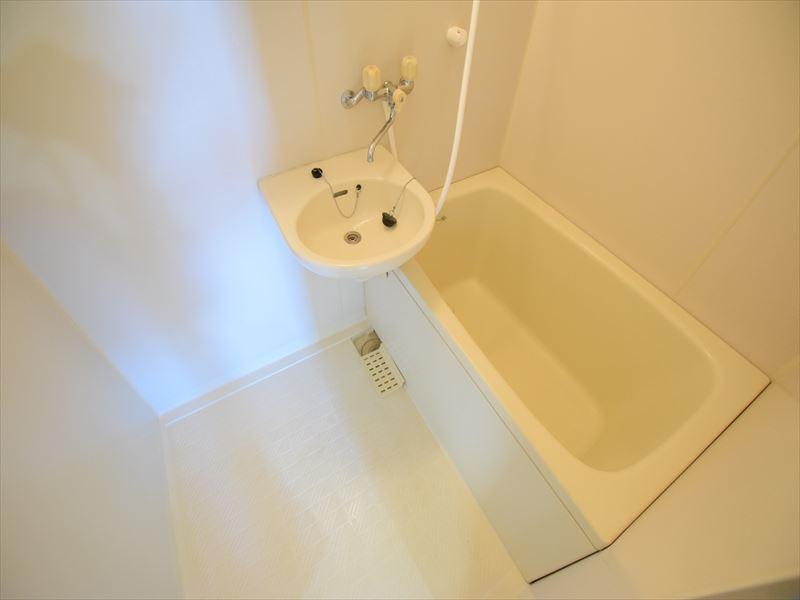 バス・シャワールーム　洗面付バスルーム