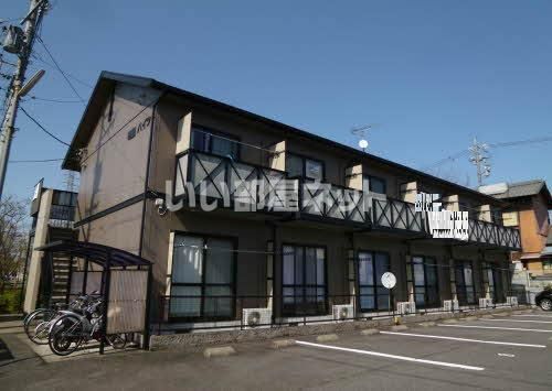 明星ハイツの建物外観