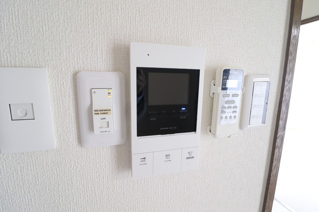 セキュリティ　モニター付インターホン