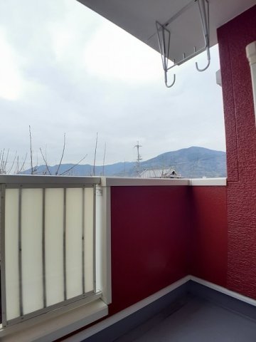 バルコニー　暖かな日差しのふりそそぐバルコニー