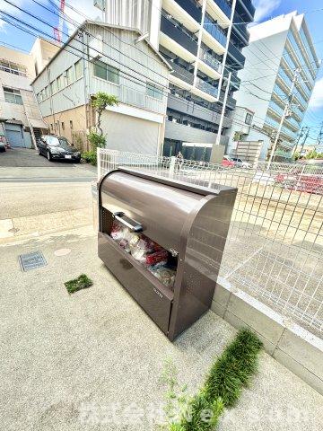 エントランス　ゆとりのあるエントランスです