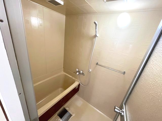 バス・シャワールーム　写真は、他部屋の同間取りとなっております。