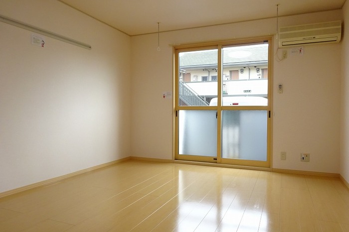 居室・リビング　居室9帖（照明器具付）