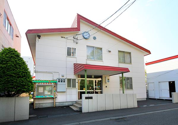 幼稚園・保育園　宮の森保育園（幼稚園・保育園）まで273m