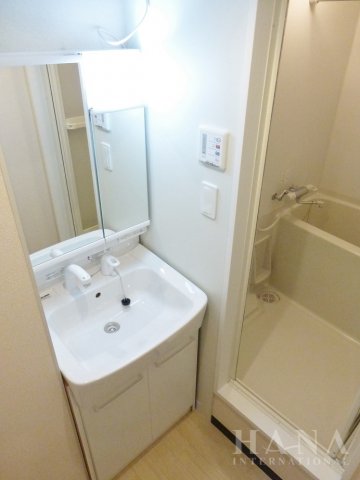 洗面設備　同タイプ参考写真です。