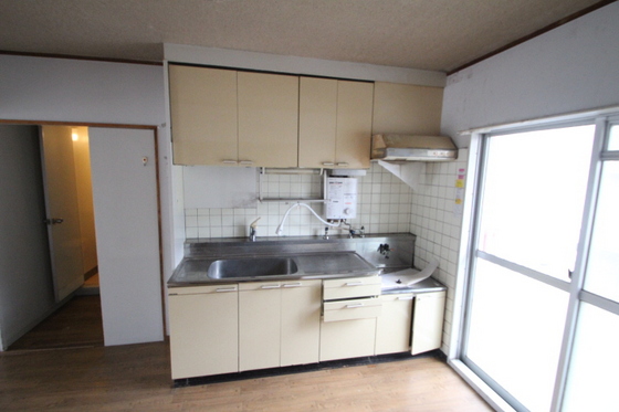 キッチン　※別部屋の写真です