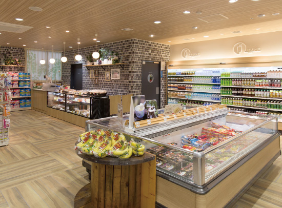 スーパー　ｍａｒｃｈ　ｄｅ　ＢＯＮＴ（スーパー）まで155m