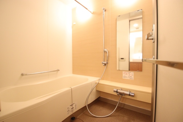 バス・シャワールーム　※別室の参考写真の為、現況優先です。